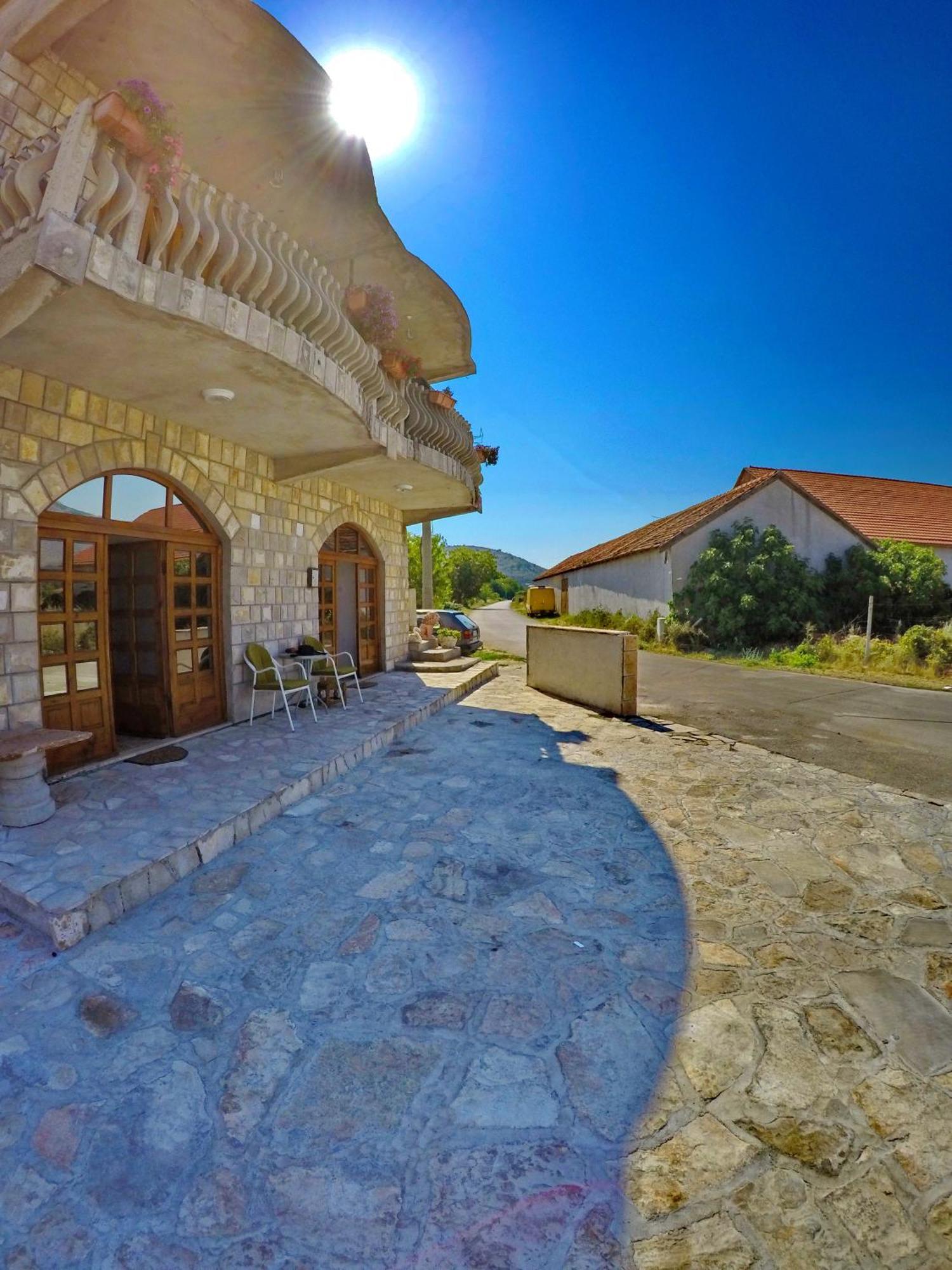 Apartmani Kosjerina Trebinje Buitenkant foto