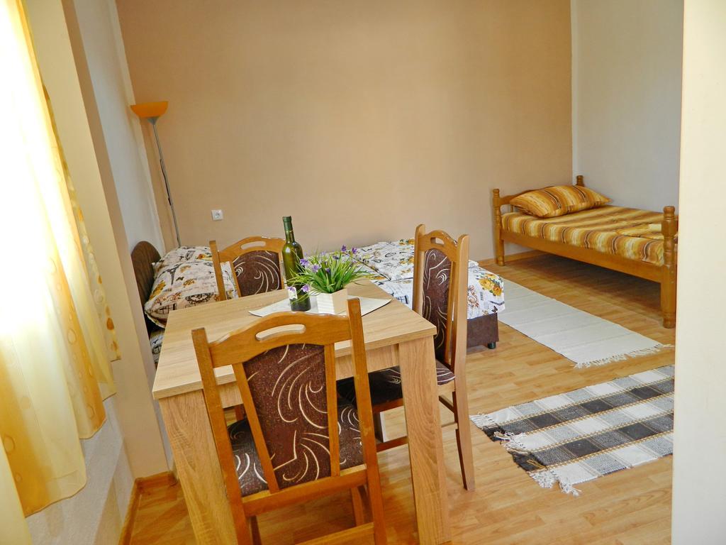 Apartmani Kosjerina Trebinje Buitenkant foto