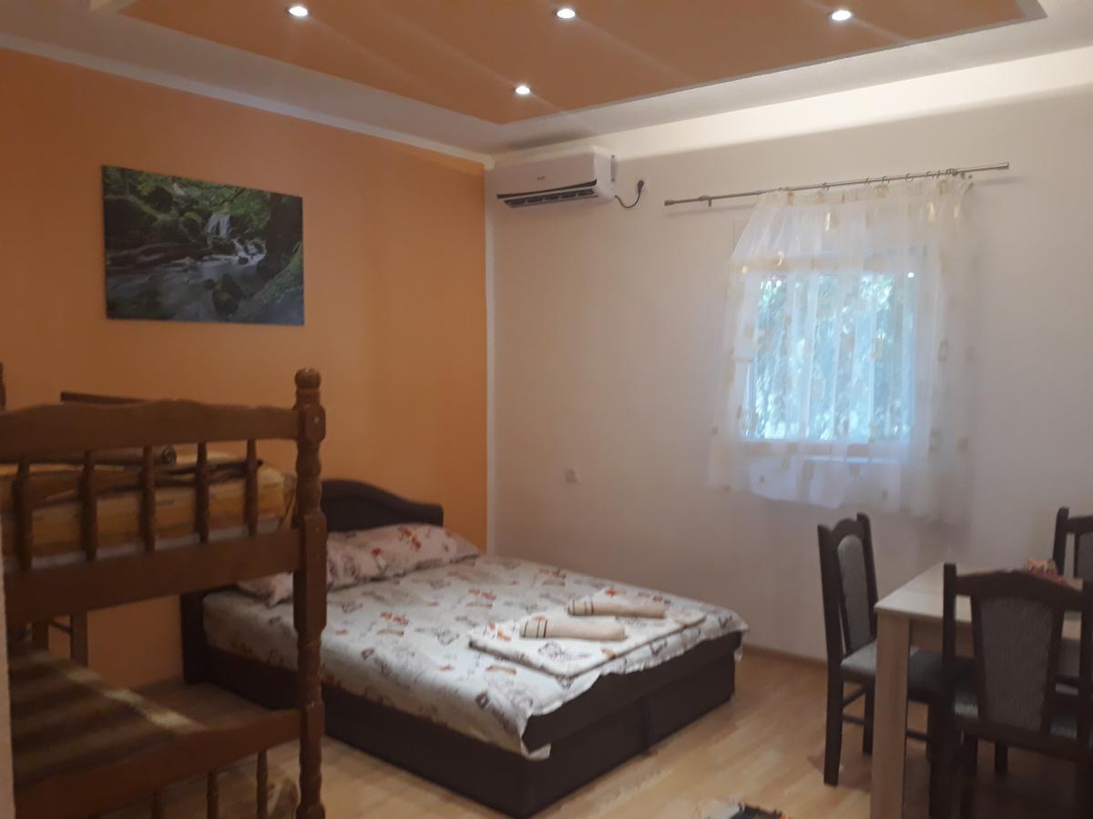 Apartmani Kosjerina Trebinje Buitenkant foto