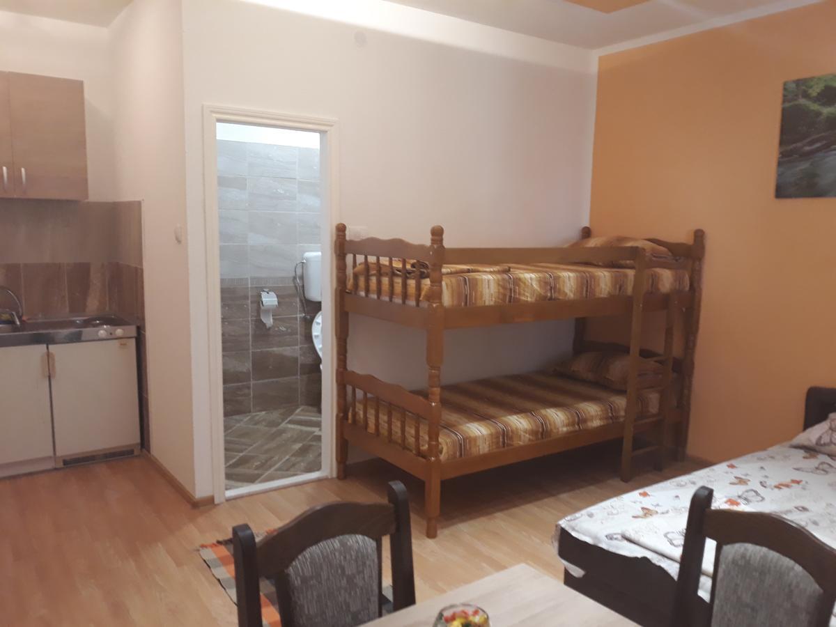 Apartmani Kosjerina Trebinje Buitenkant foto